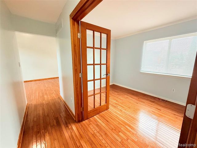 25992 Briar Towne Boulevard, Chesterfield, MI 48051