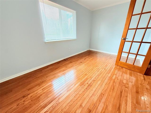25992 Briar Towne Boulevard, Chesterfield, MI 48051