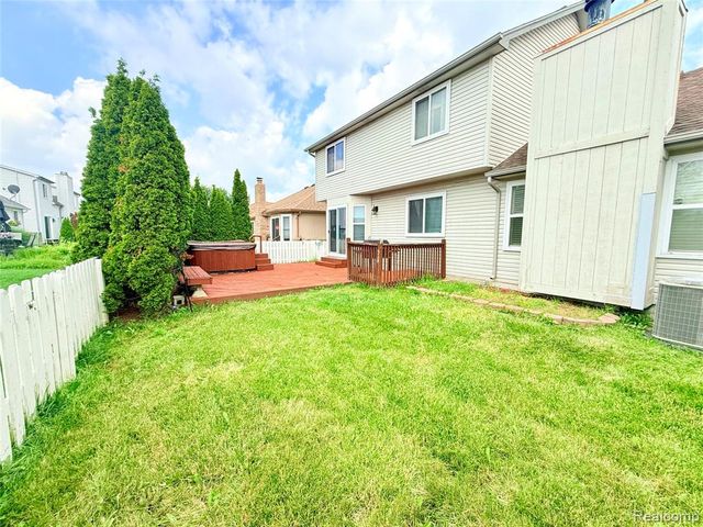 25992 Briar Towne Boulevard, Chesterfield, MI 48051