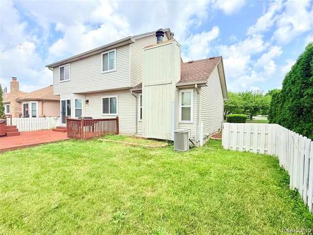 25992 Briar Towne Boulevard, Chesterfield, MI 48051