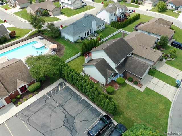25992 Briar Towne Boulevard, Chesterfield, MI 48051