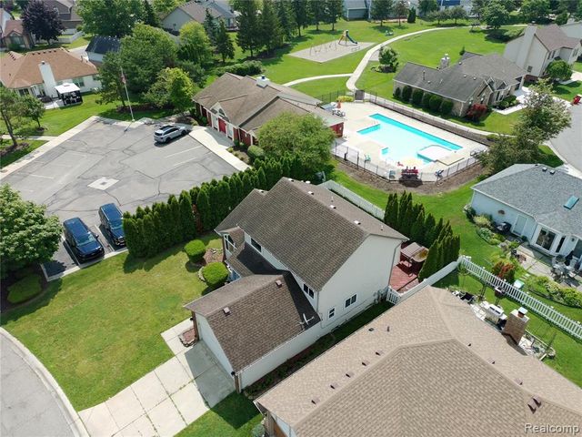 25992 Briar Towne Boulevard, Chesterfield, MI 48051