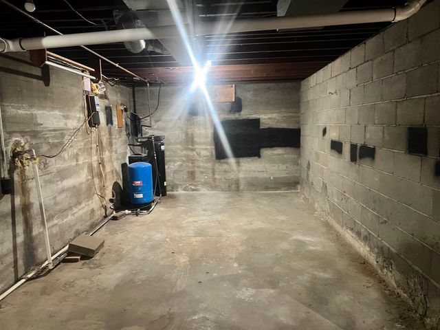 153 S McComas, Wichita, KS 67213