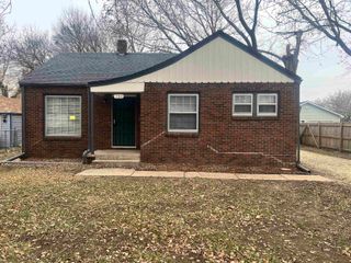 153 S McComas, Wichita, KS 67213