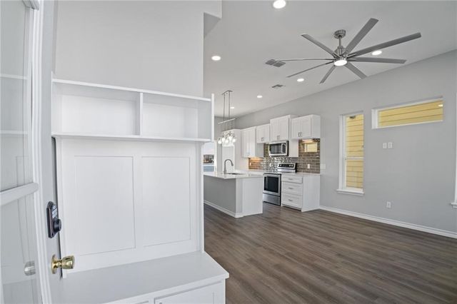 14933 Leeward Dr, Corpus Christi, TX 78418