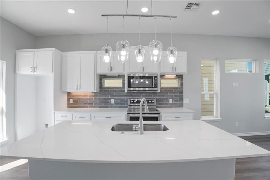 14933 Leeward Dr, Corpus Christi, TX 78418 — photo 2