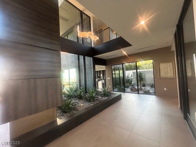 12 Chisel Crest Court, Henderson, NV 89012