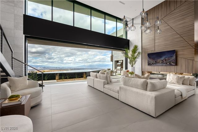 12 Chisel Crest Court, Henderson, NV 89012