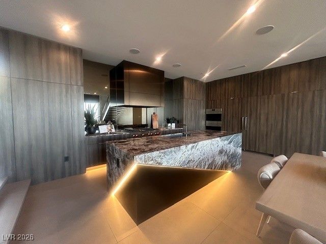 12 Chisel Crest Court, Henderson, NV 89012