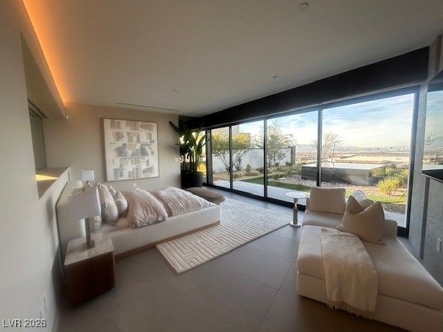 12 Chisel Crest Court, Henderson, NV 89012