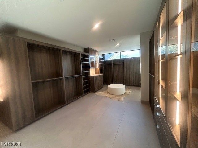 12 Chisel Crest Court, Henderson, NV 89012