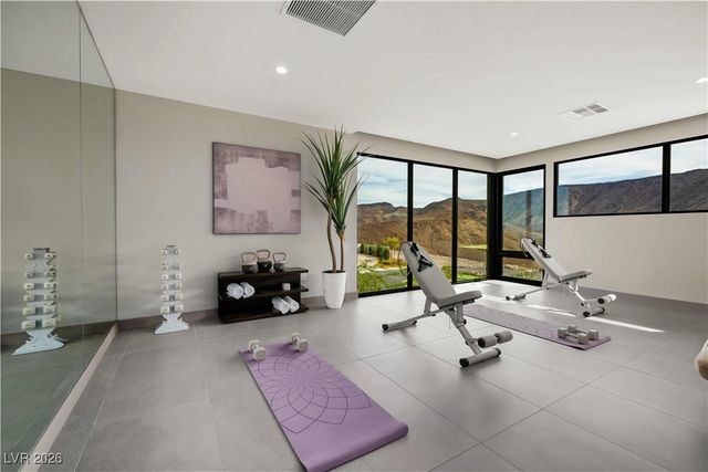 12 Chisel Crest Court, Henderson, NV 89012