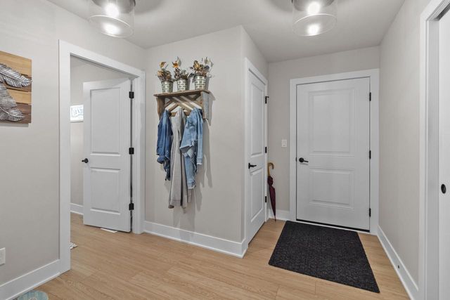 307 Evan DRIVE, Lake Geneva, WI 53147