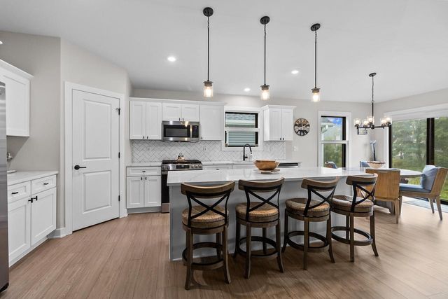 307 Evan DRIVE, Lake Geneva, WI 53147
