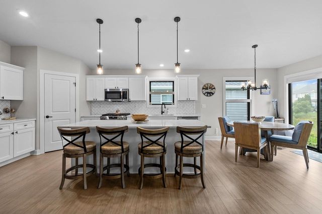307 Evan DRIVE, Lake Geneva, WI 53147
