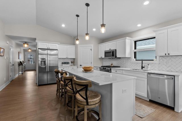 307 Evan DRIVE, Lake Geneva, WI 53147