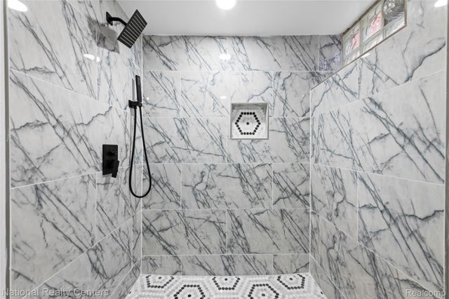 18618 Kentucky Street, Detroit, MI 48221