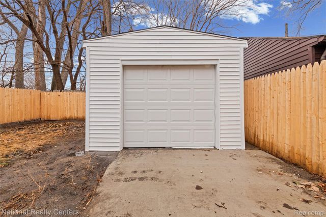 18618 Kentucky Street, Detroit, MI 48221