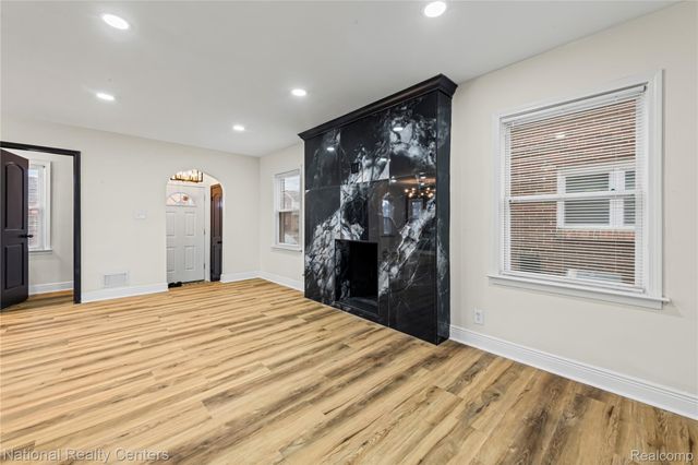 18618 Kentucky Street, Detroit, MI 48221