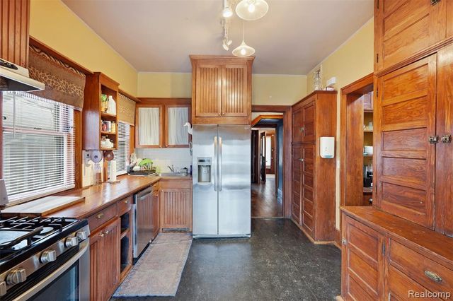 59 Mclean Street, Highland Park, MI 48203