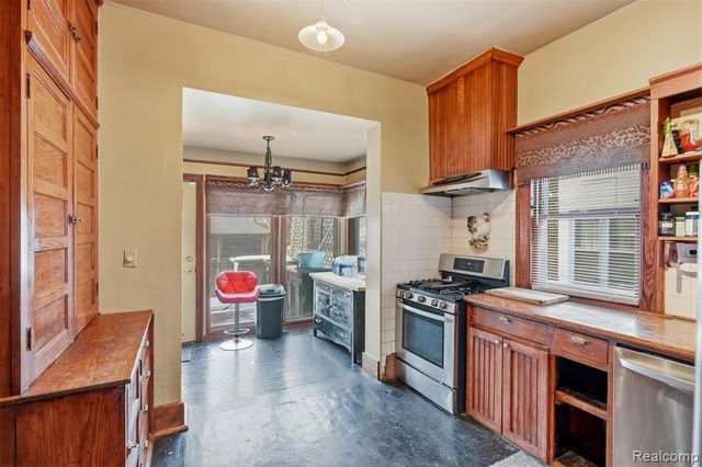 59 Mclean Street, Highland Park, MI 48203