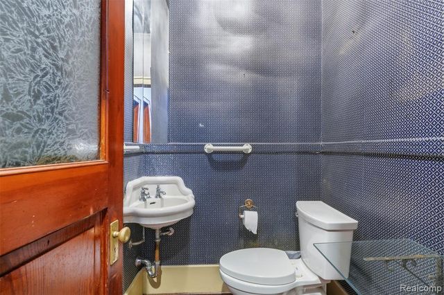 59 Mclean Street, Highland Park, MI 48203