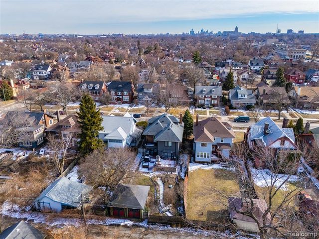59 Mclean Street, Highland Park, MI 48203