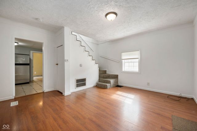 2430 Walnut Street, Anderson, IN 46016