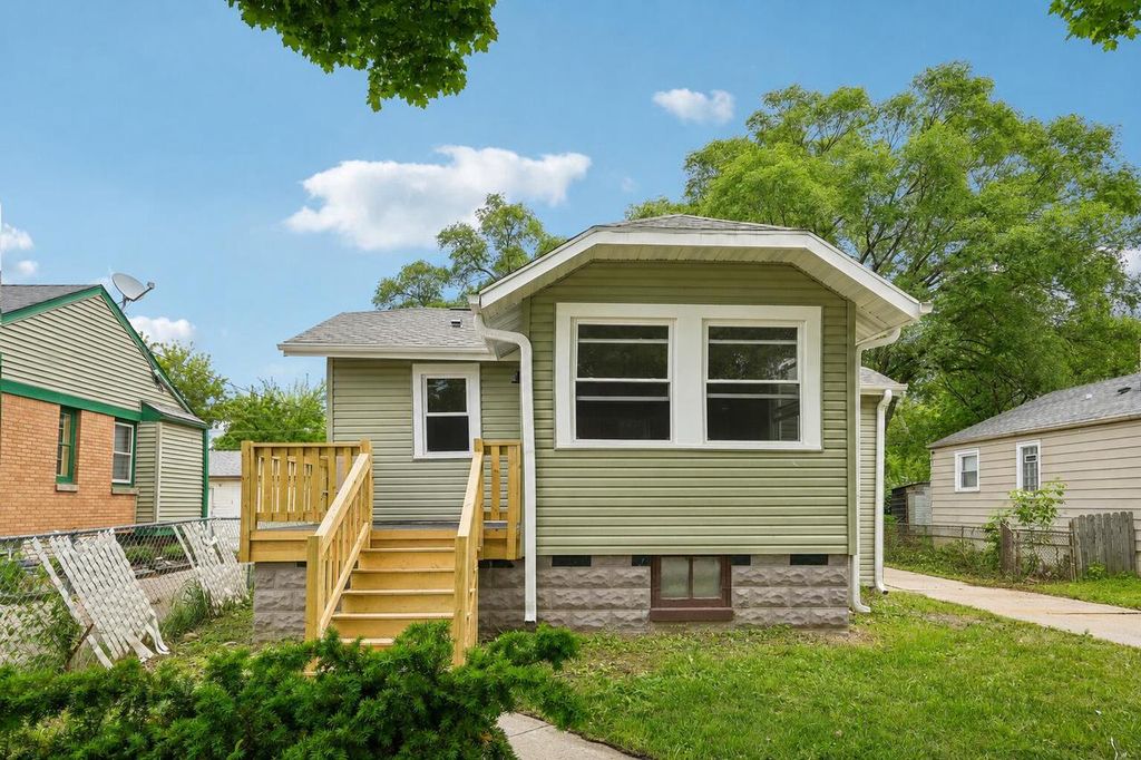 4758 N 49th STREET, Milwaukee, WI 53218