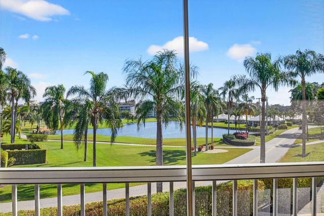 194 Orange Tree Drive G, Atlantis, FL 33462