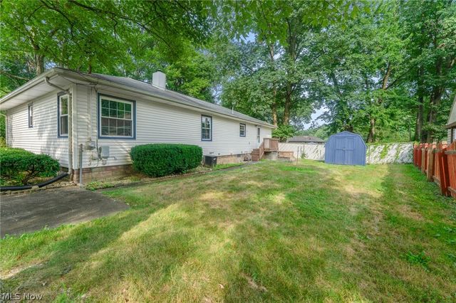 3510 E Heights Street SE, Warren, OH 44484