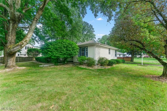 3510 E Heights Street SE, Warren, OH 44484