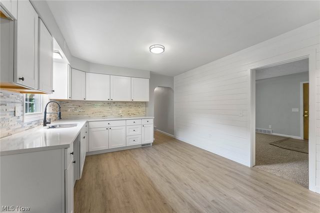 3510 E Heights Street SE, Warren, OH 44484