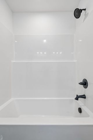 190 Green Meadow Dr, Smithville, TN 37166