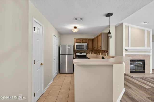 13727 RICHMOND PARK Drive N 105, Jacksonville, FL 32224