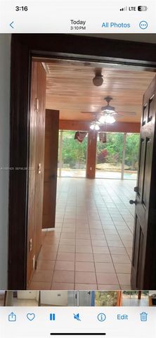 10955 SW 56th St, Miami, FL 33165