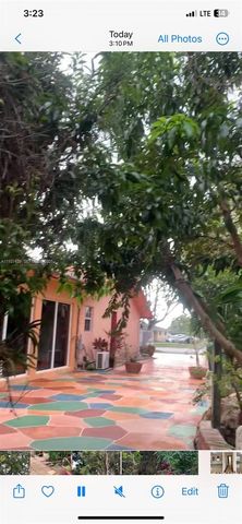 10955 SW 56th St, Miami, FL 33165