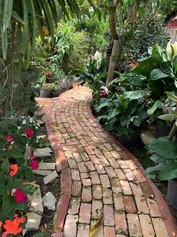 10955 SW 56th St, Miami, FL 33165