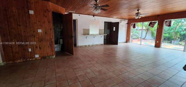 10955 SW 56th St, Miami, FL 33165