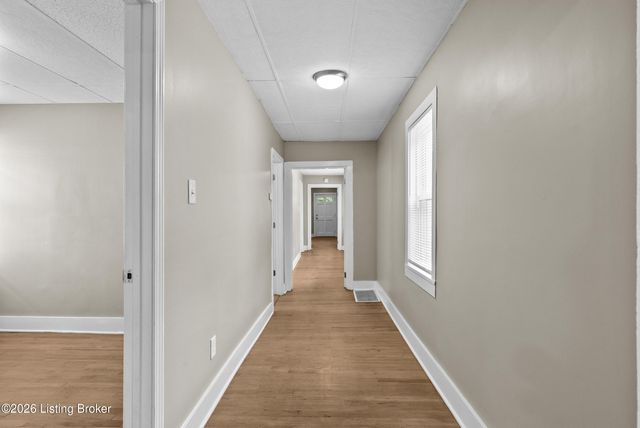 2137 Bradley Ave, Louisville, KY 40217