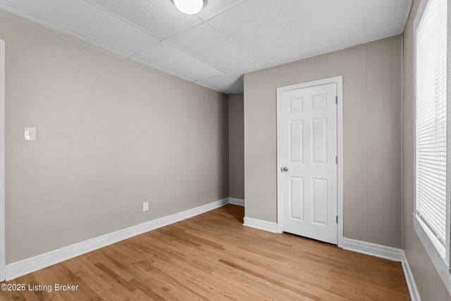 2137 Bradley Ave, Louisville, KY 40217