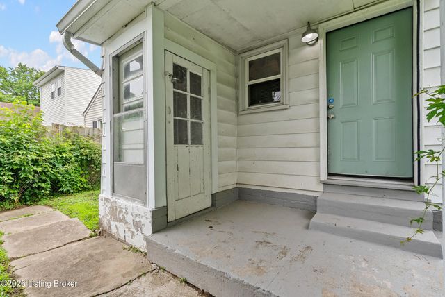 2137 Bradley Ave, Louisville, KY 40217