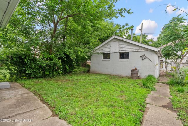2137 Bradley Ave, Louisville, KY 40217