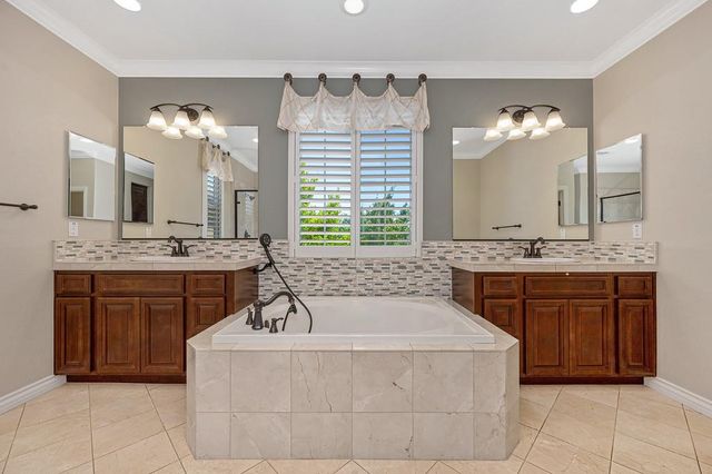 4027 Porch Swing Dr, Roseville, CA 95747