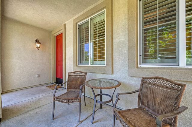 4027 Porch Swing Dr, Roseville, CA 95747