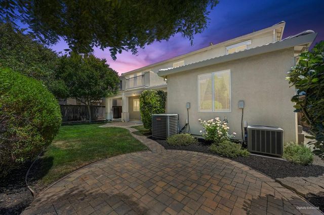 4027 Porch Swing Dr, Roseville, CA 95747