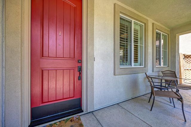 4027 Porch Swing Dr, Roseville, CA 95747