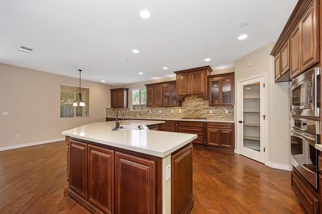 4027 Porch Swing Dr, Roseville, CA 95747