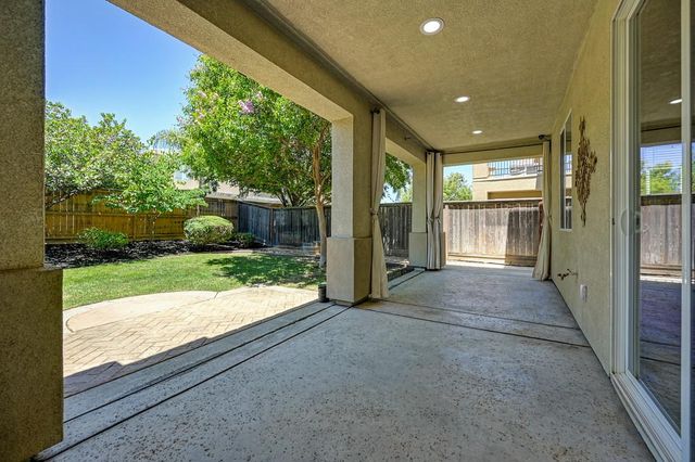 4027 Porch Swing Dr, Roseville, CA 95747