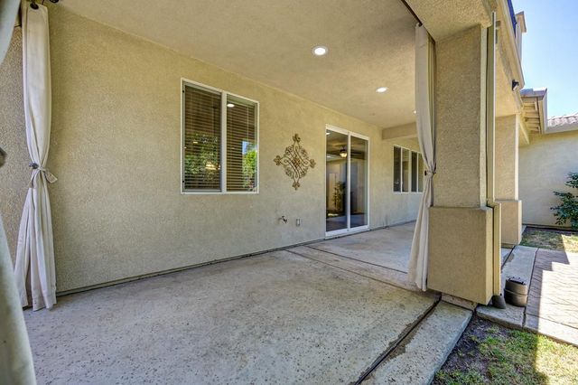 4027 Porch Swing Dr, Roseville, CA 95747